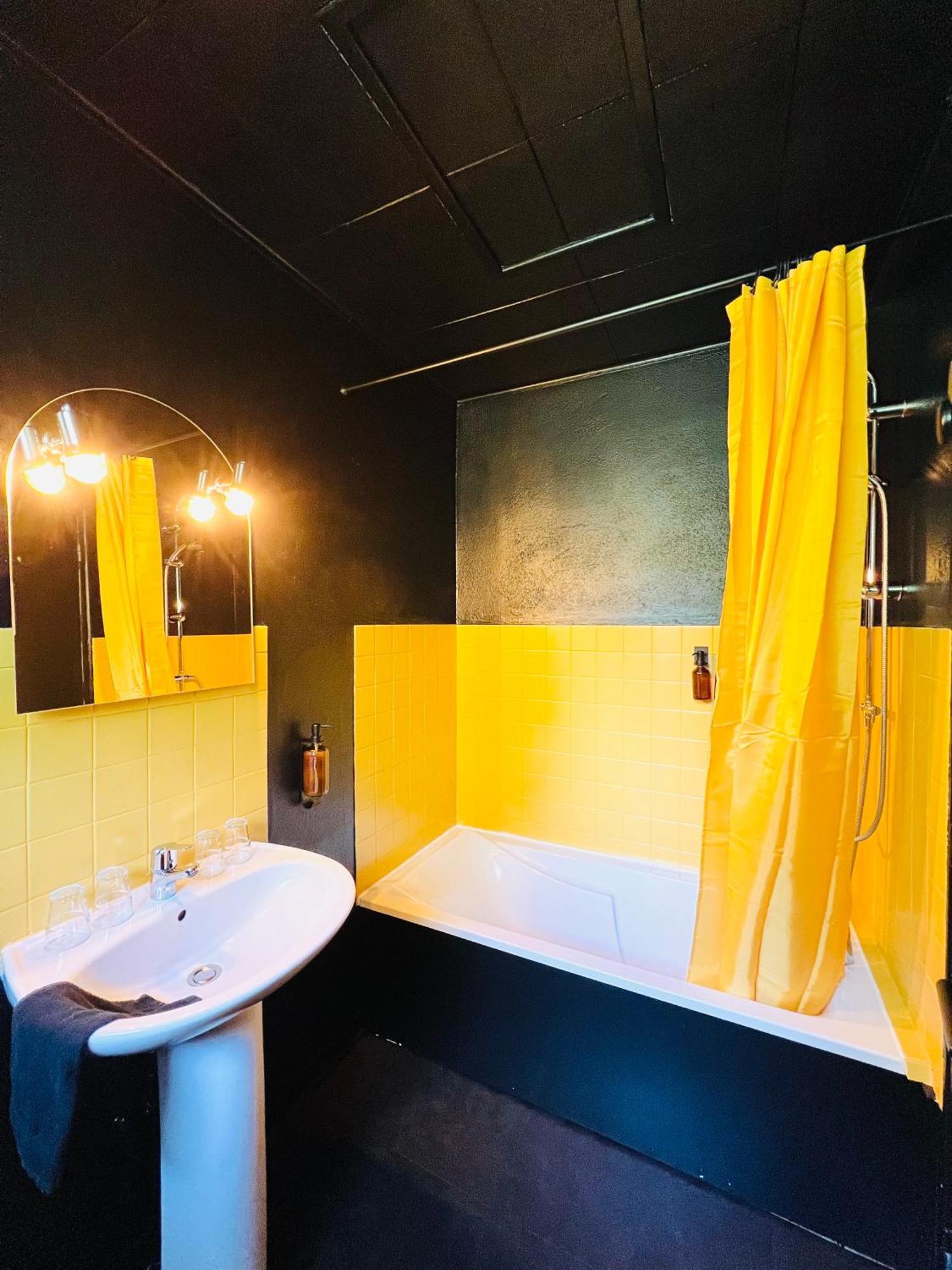 Motel Les Broussailles Mesves-sur-Loire ภายนอก รูปภาพ