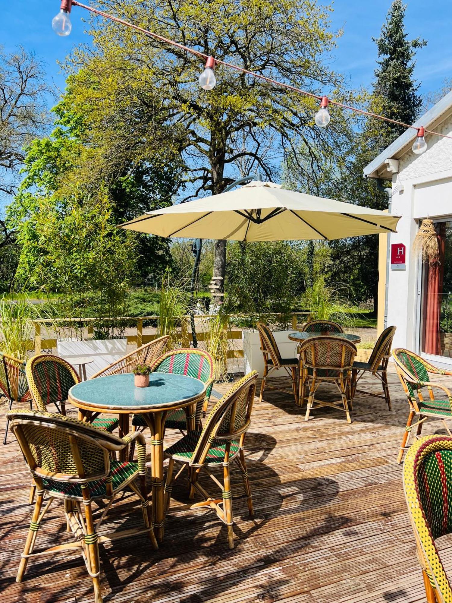 Motel Les Broussailles Mesves-sur-Loire ภายนอก รูปภาพ