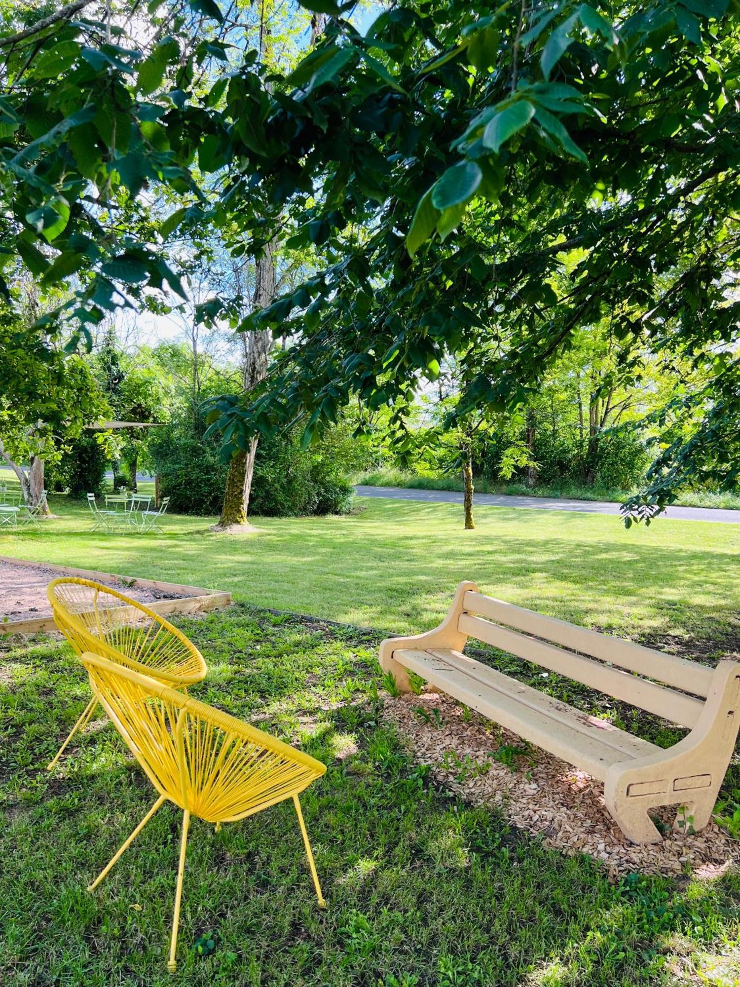 Motel Les Broussailles Mesves-sur-Loire ภายนอก รูปภาพ