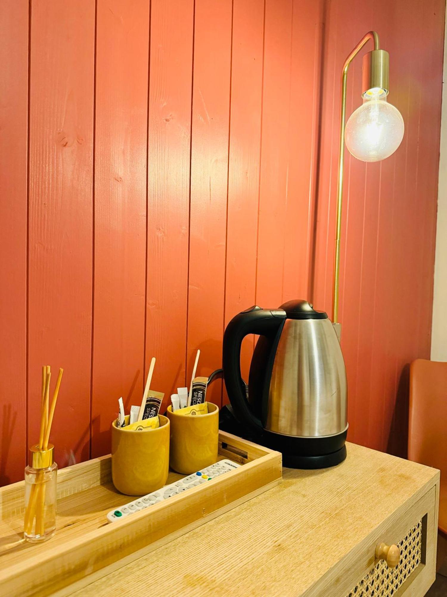 Motel Les Broussailles Mesves-sur-Loire ภายนอก รูปภาพ