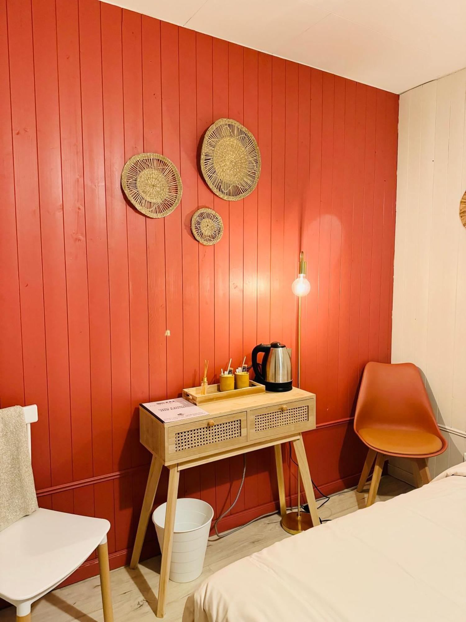 Motel Les Broussailles Mesves-sur-Loire ภายนอก รูปภาพ